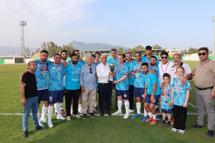 Bozyaz Belediyespordan ampiyon Glnar Belediyespora Tebrik