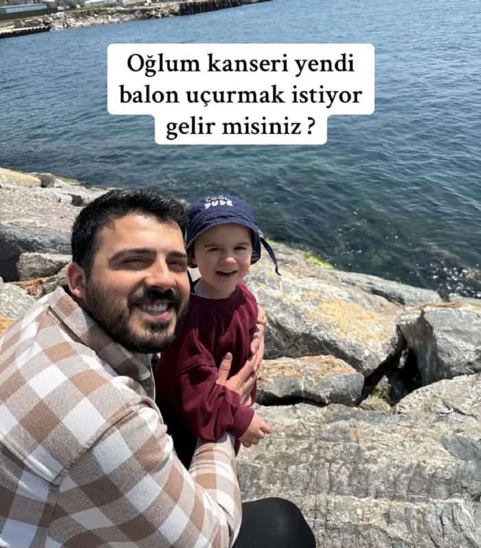 Siyasi Miting in Deil Kanseri Yenen Minik Ali Asaf in Toplandlar