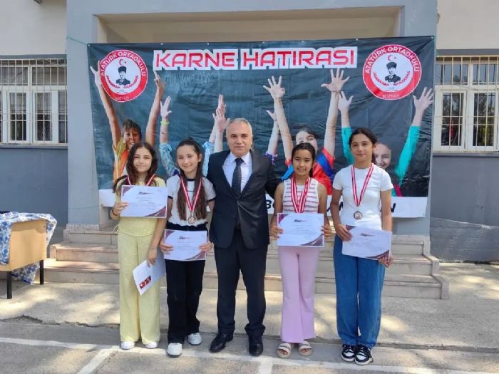 Bozyaz��da Karne Sevinci Ya�and�