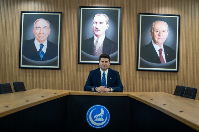 T�RK GEN�L��� B�Y�K KURULTAYI B�NLERCE GENC� ANKARA’DA BULU�TURACAK