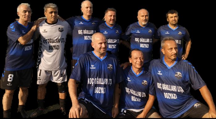 Bozyaz� 50 Ya� Masterler Futbol Kul�b� Karaman�dan Kupalarla D�nd�